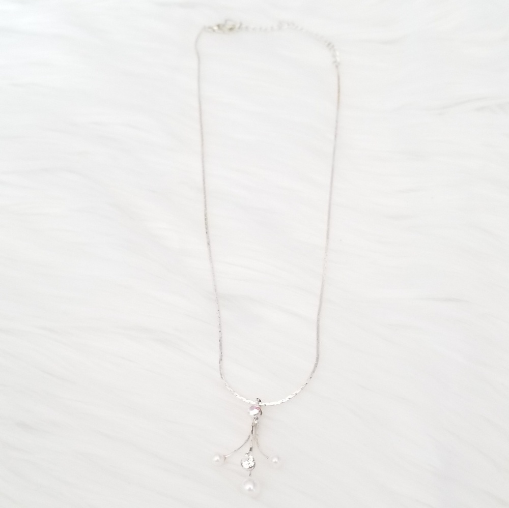 3/$10 - Rhinestone and Pearl Necklace - Picture 2 of 2